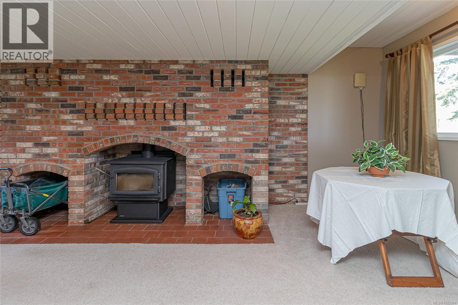 6627 Lakes Rd, Duncan