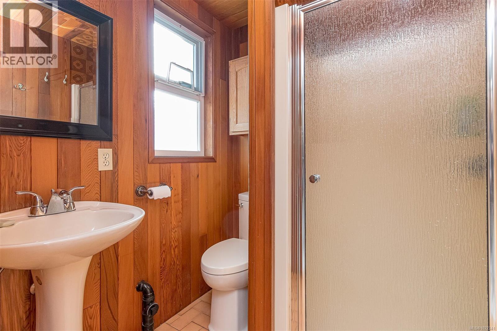 6627 Lakes Rd, Duncan