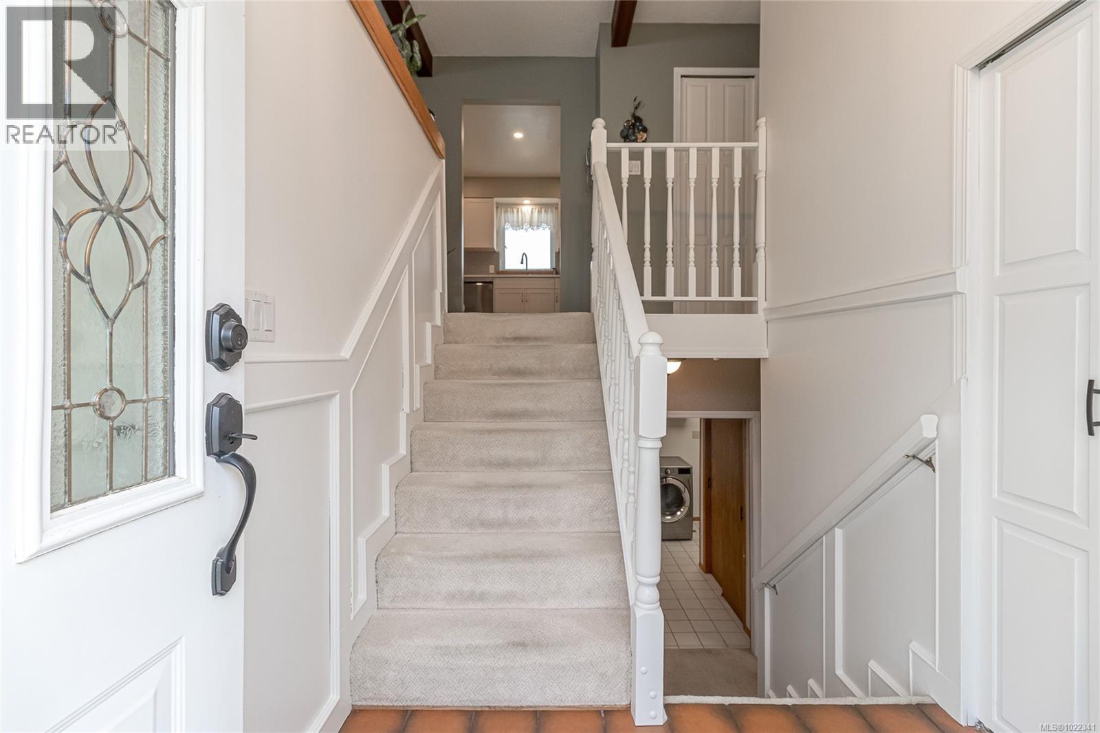 6627 Lakes Rd, Duncan