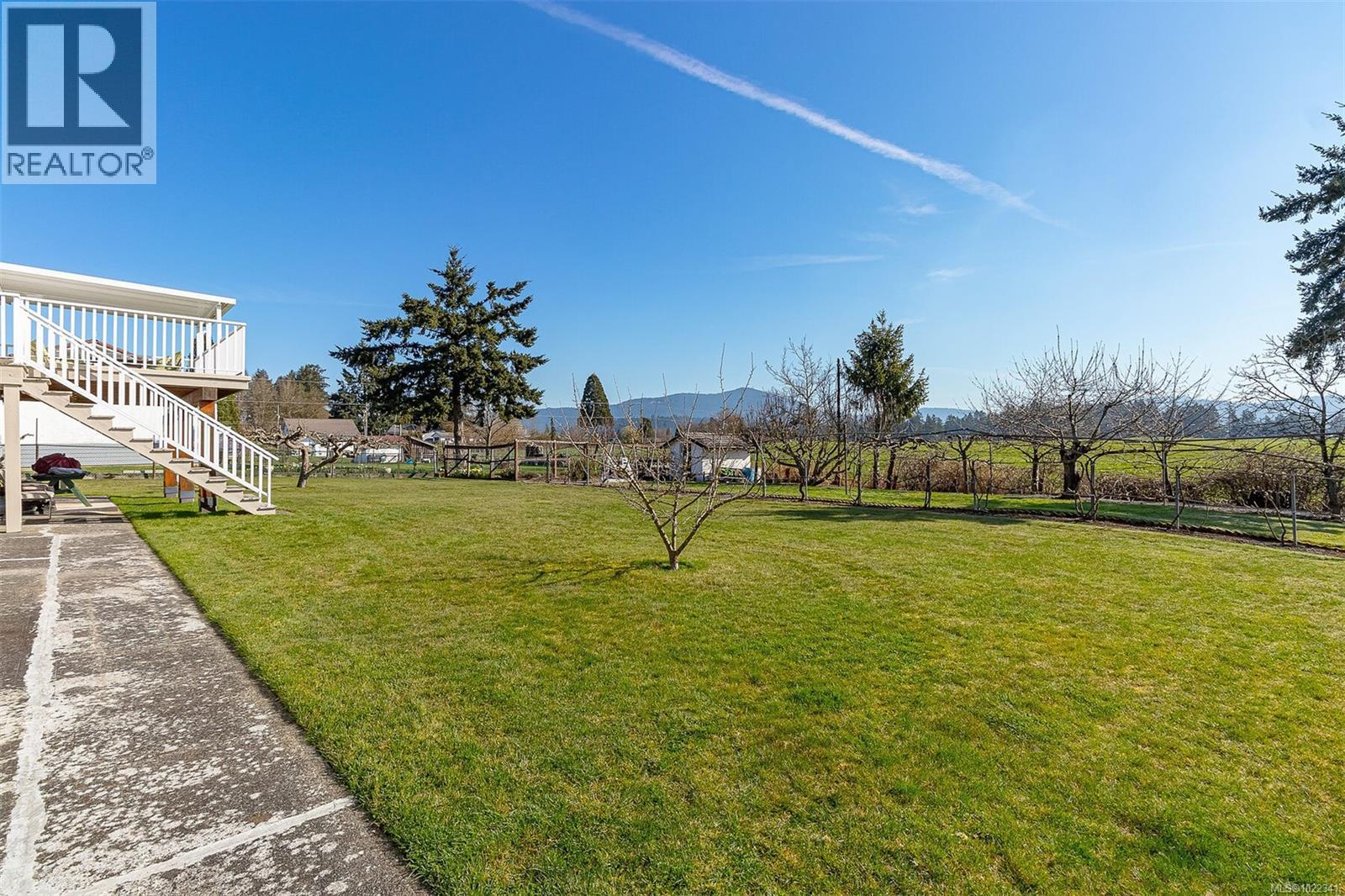 6627 Lakes Rd, Duncan