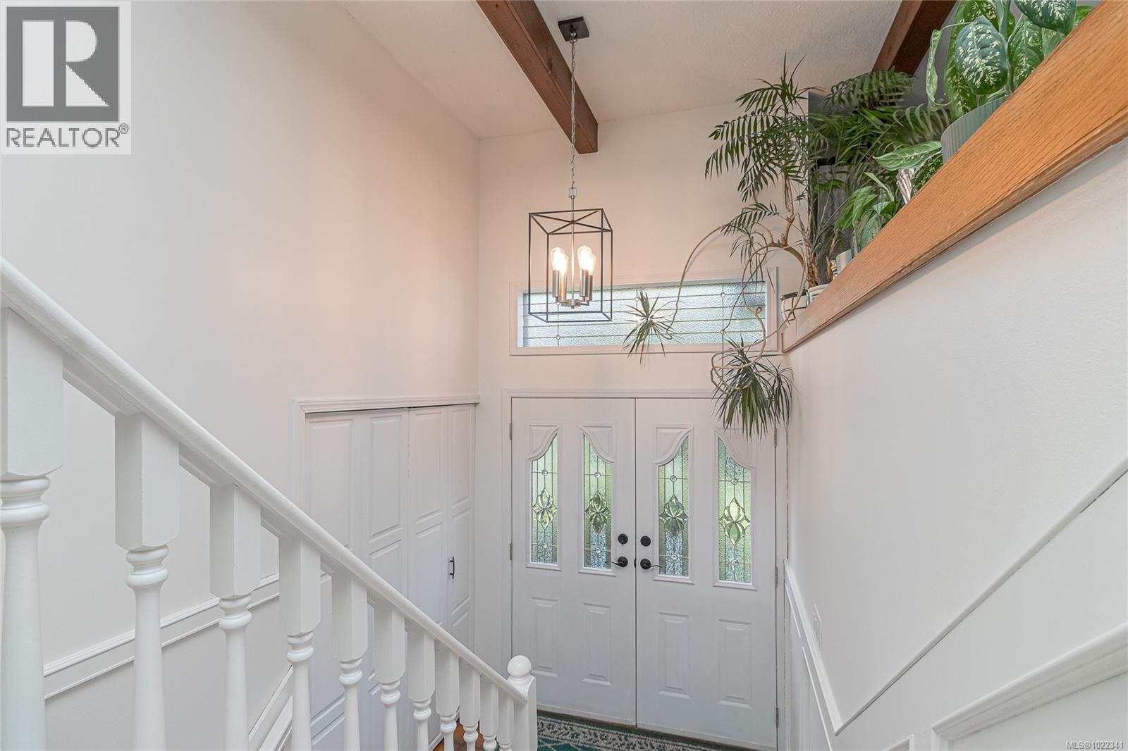 6627 Lakes Rd, Duncan