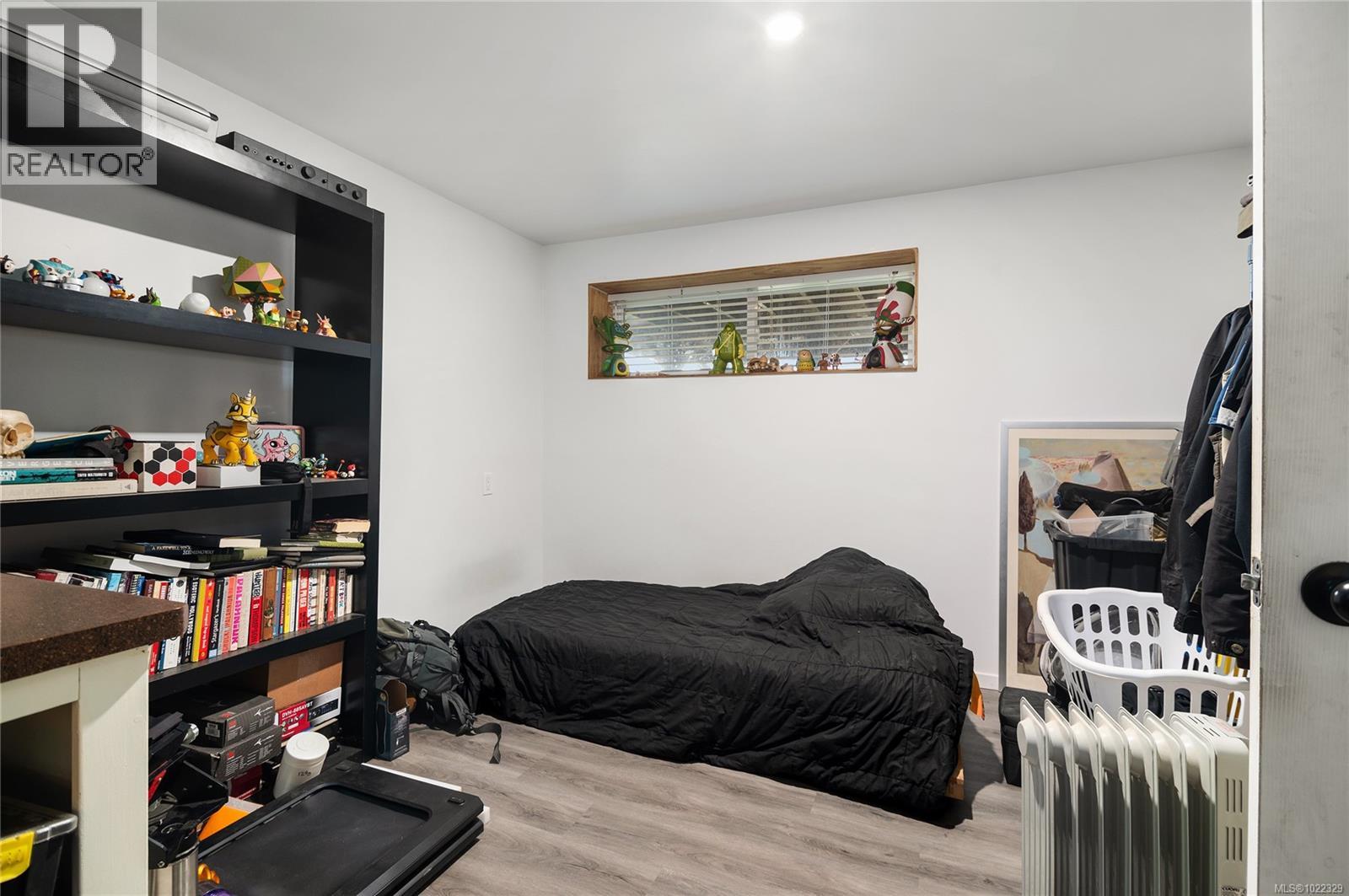 261 AMBLESIDE DR - 14