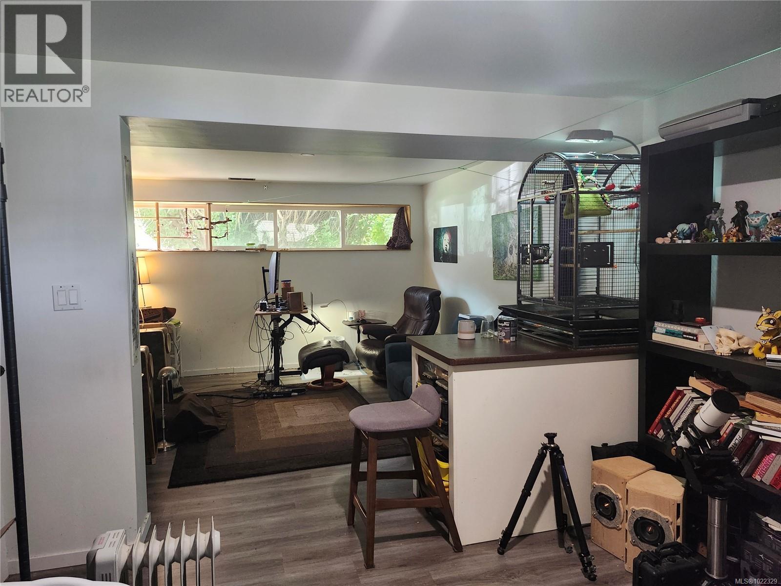 261 AMBLESIDE DR - 17