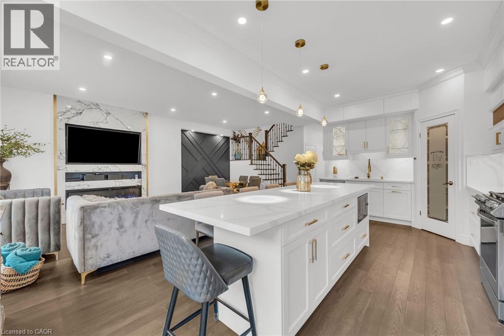 122 SHOREVIEW PLACE - 10