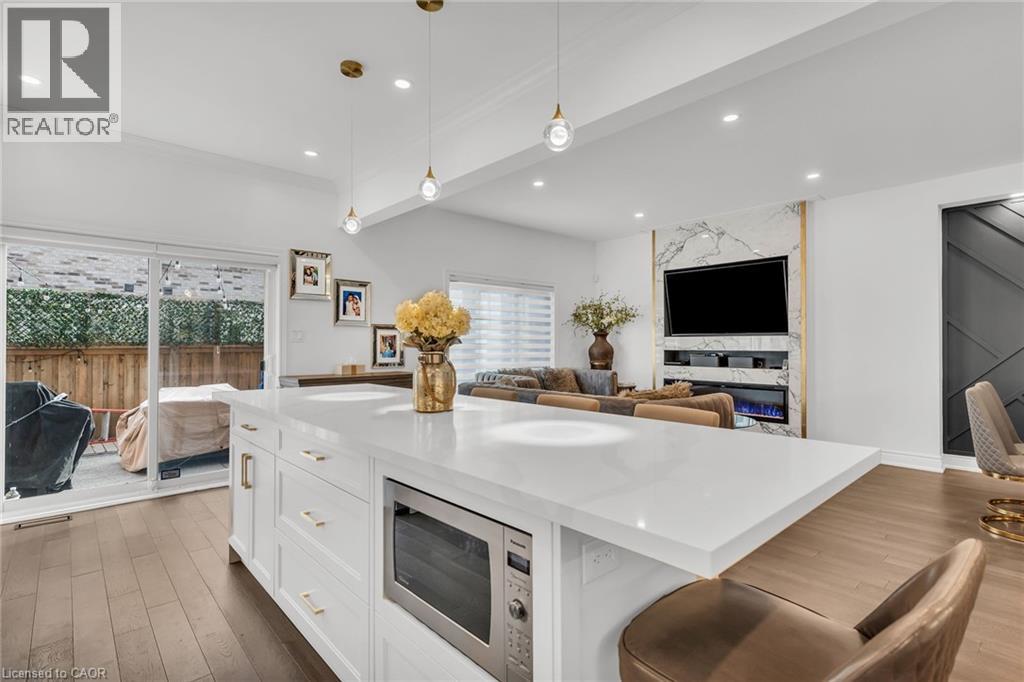 122 SHOREVIEW PLACE - 12