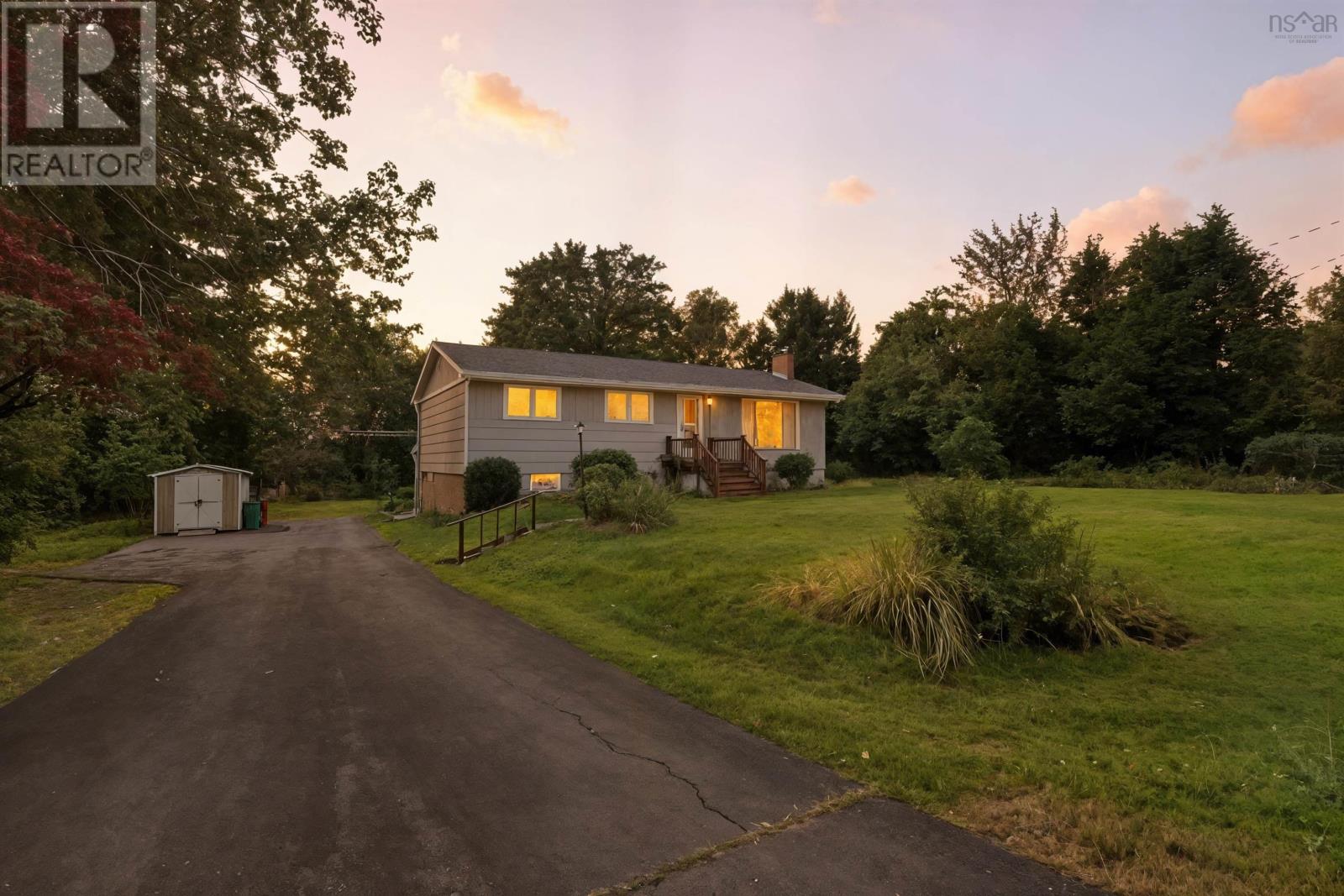 Property photo of 1059 Fall River Road