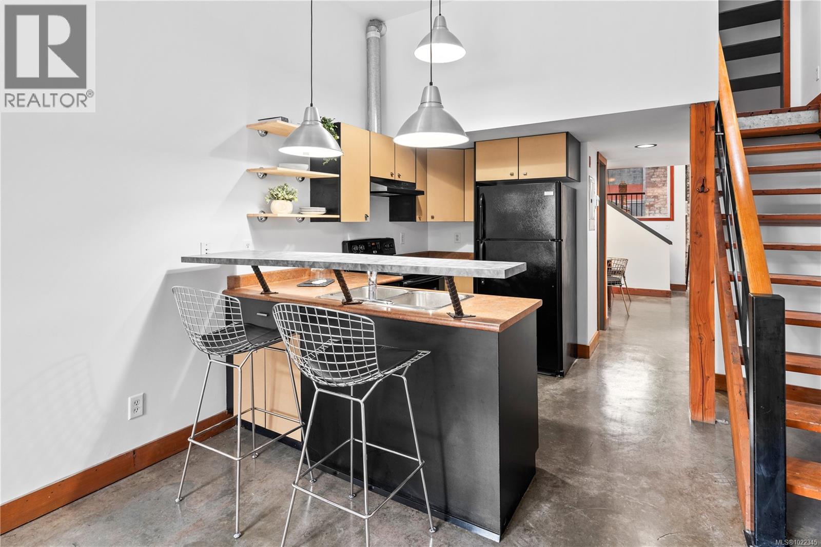 204 588 Pandora Avenue, Victoria