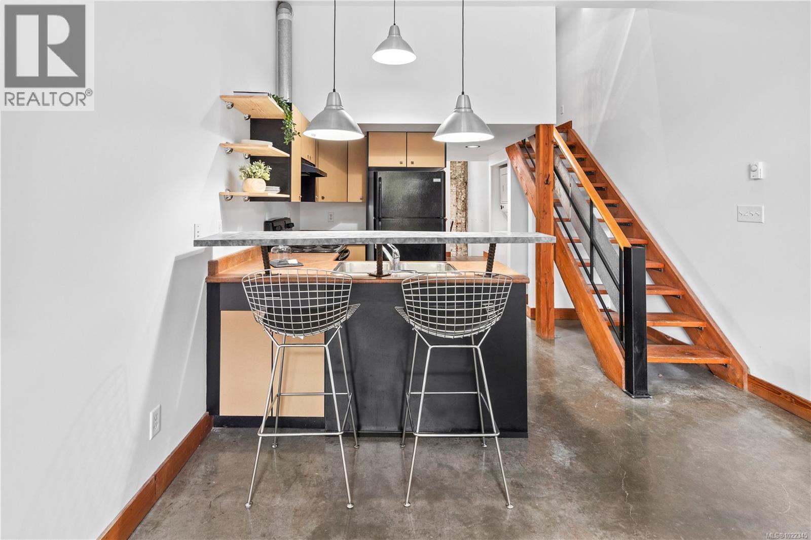 204 588 Pandora Avenue, Victoria