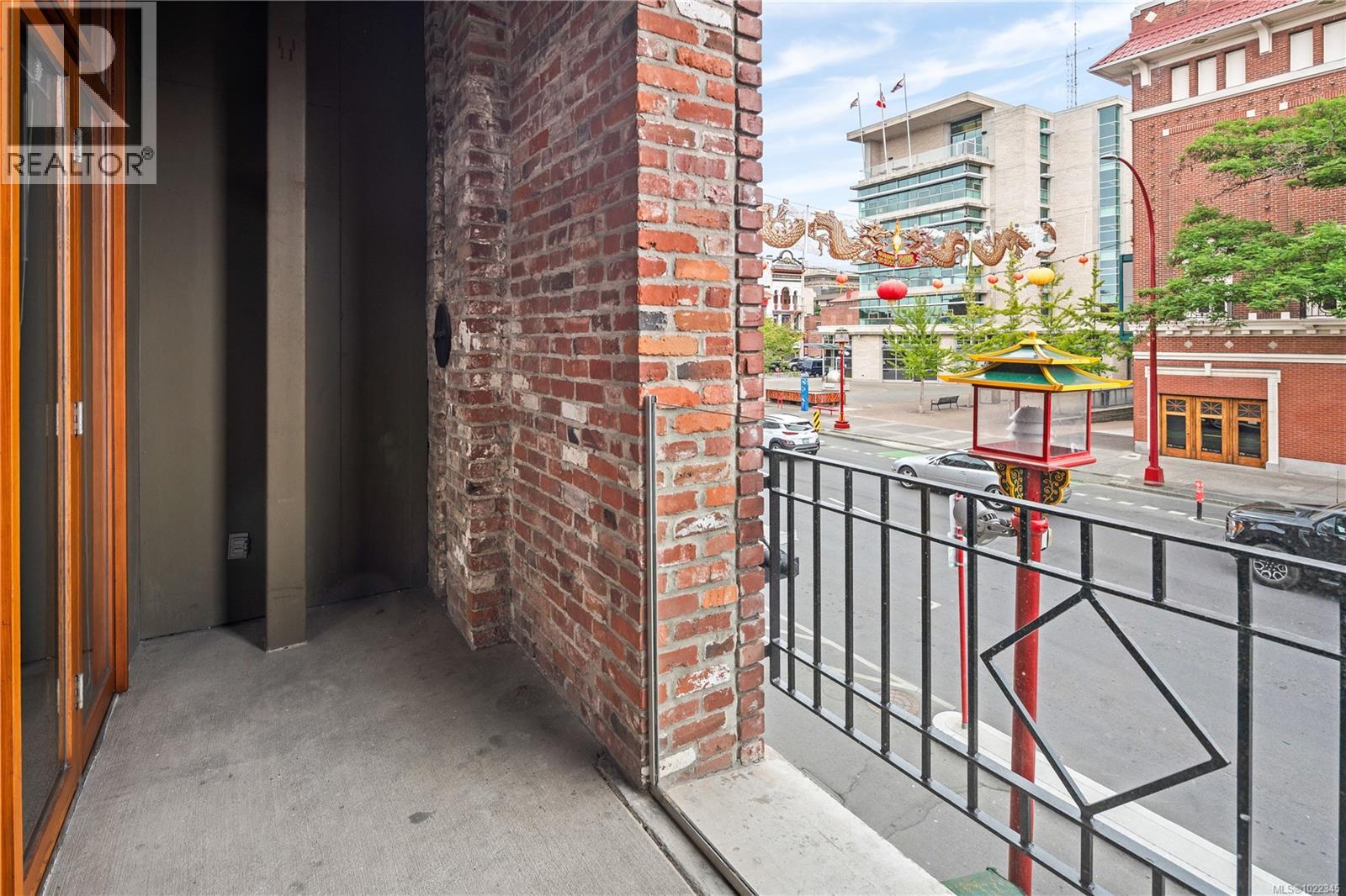 204 588 Pandora Avenue, Victoria