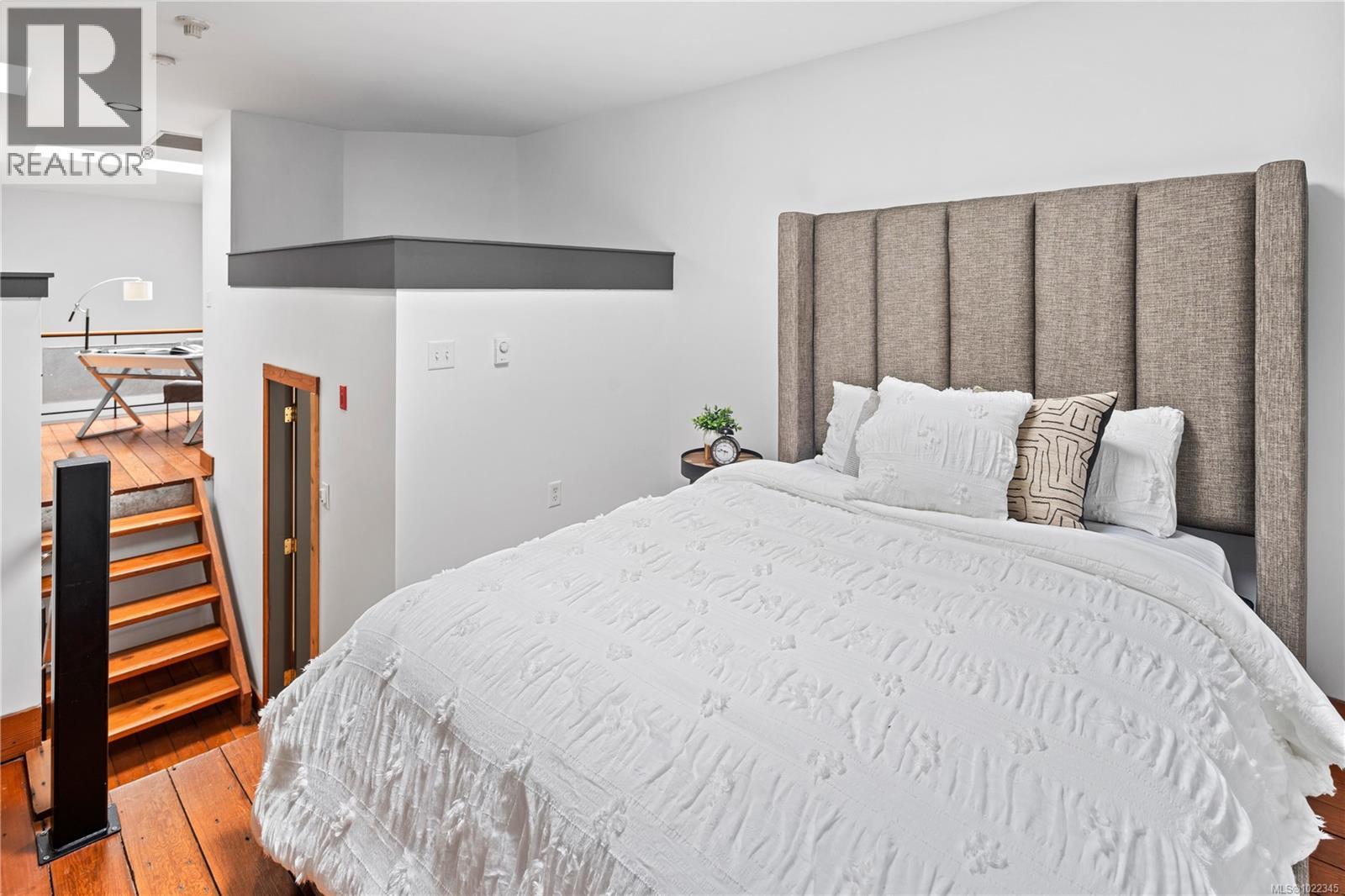 204 588 Pandora Avenue, Victoria