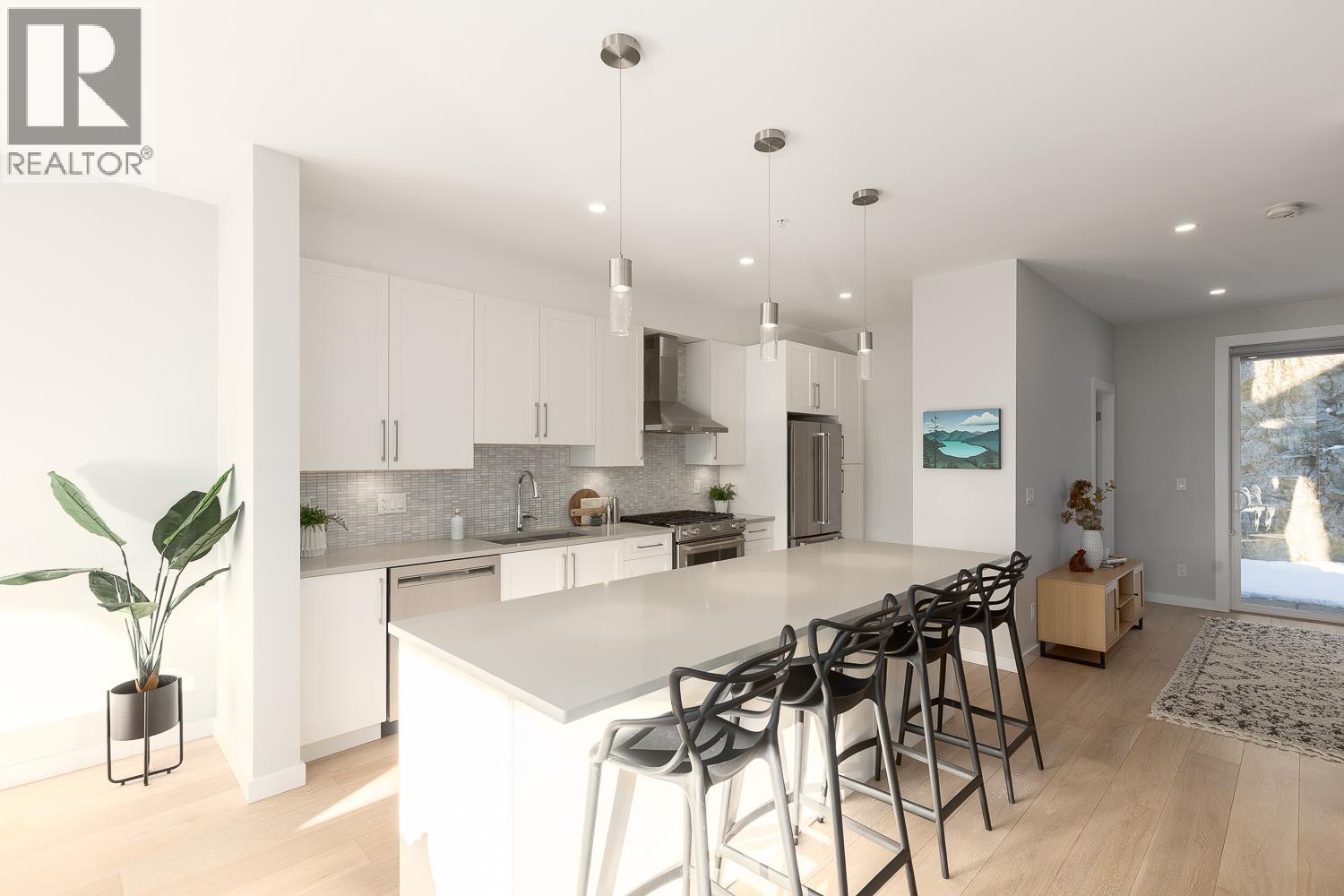 41324 HORIZON DRIVE, Squamish