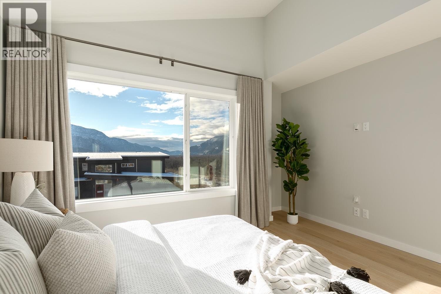 41324 HORIZON DRIVE, Squamish