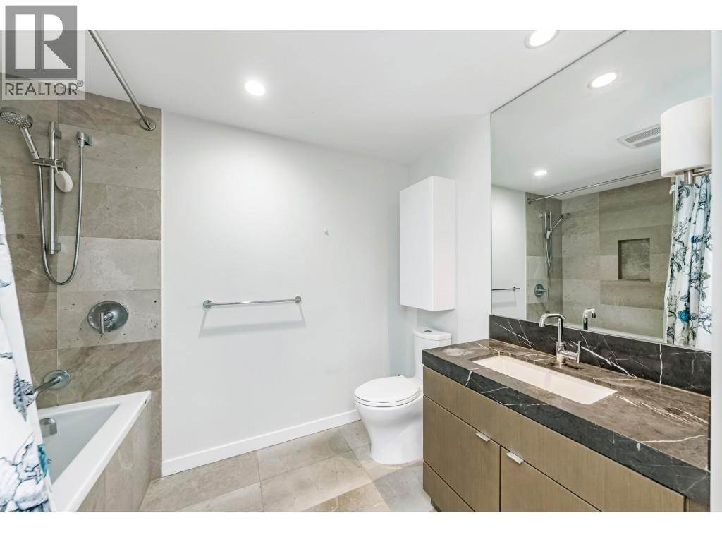 1401 112 E 13TH STREET, North Vancouver