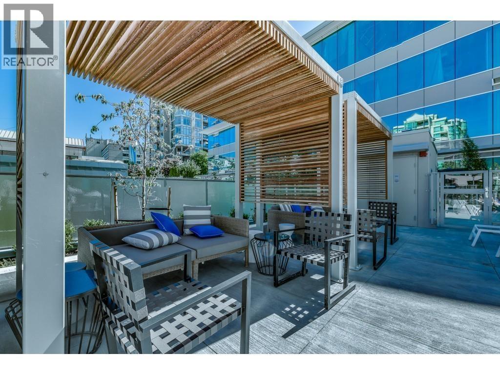 1401 112 E 13TH STREET, North Vancouver