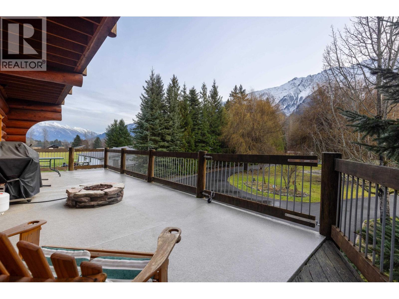 1539 PORTAGE ROAD, Pemberton