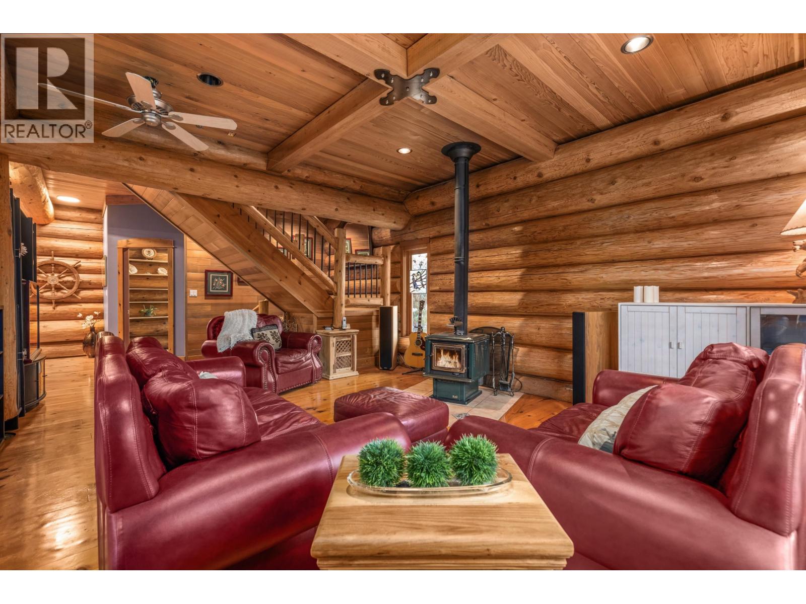 1539 PORTAGE ROAD, Pemberton