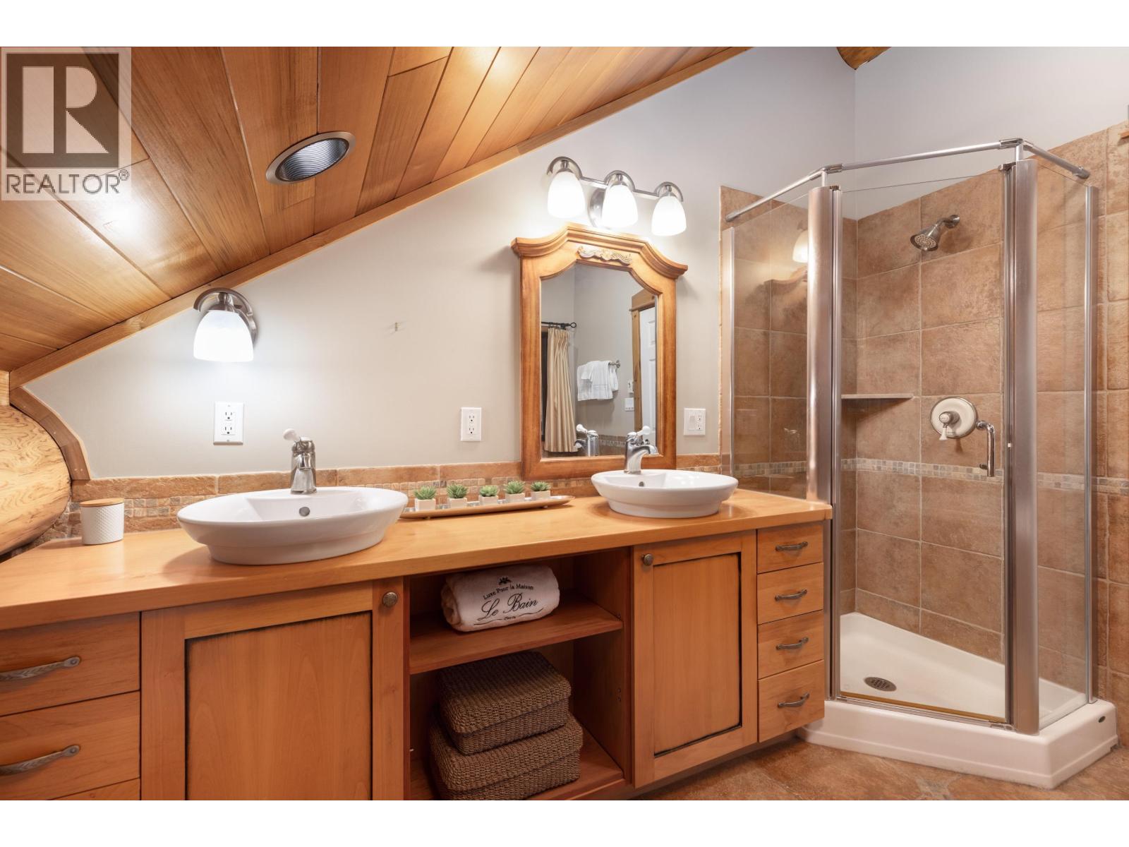 1539 PORTAGE ROAD, Pemberton