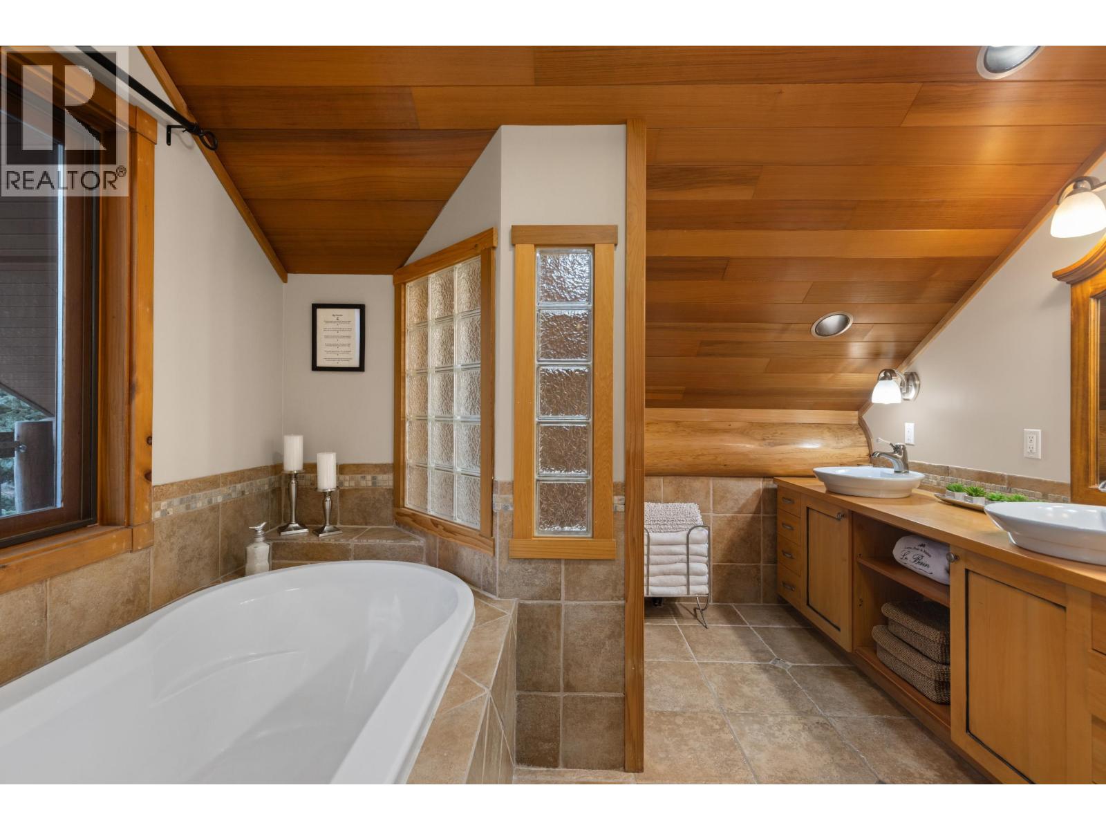 1539 PORTAGE ROAD, Pemberton