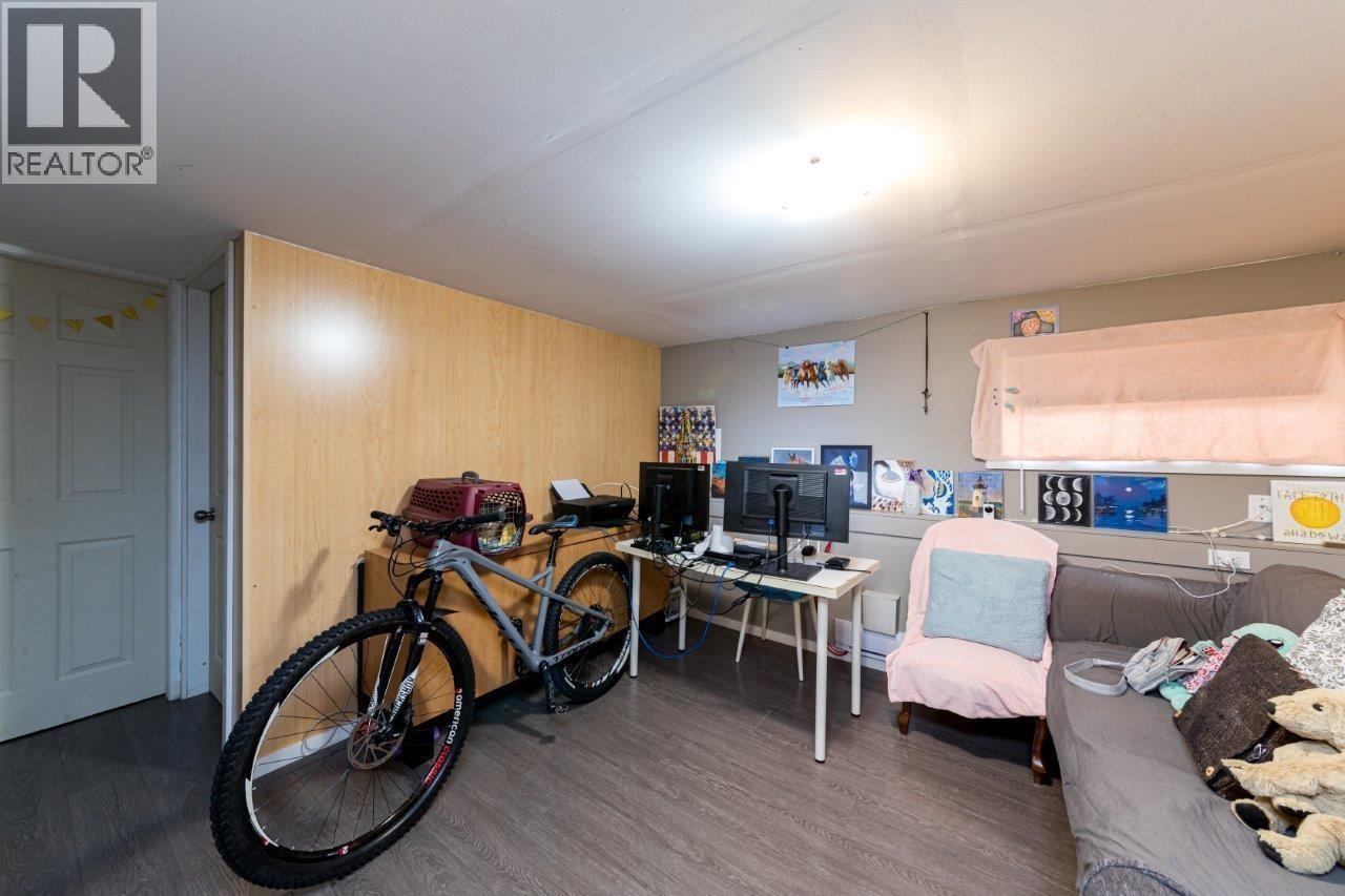 320 HOLMES STREET, New Westminster