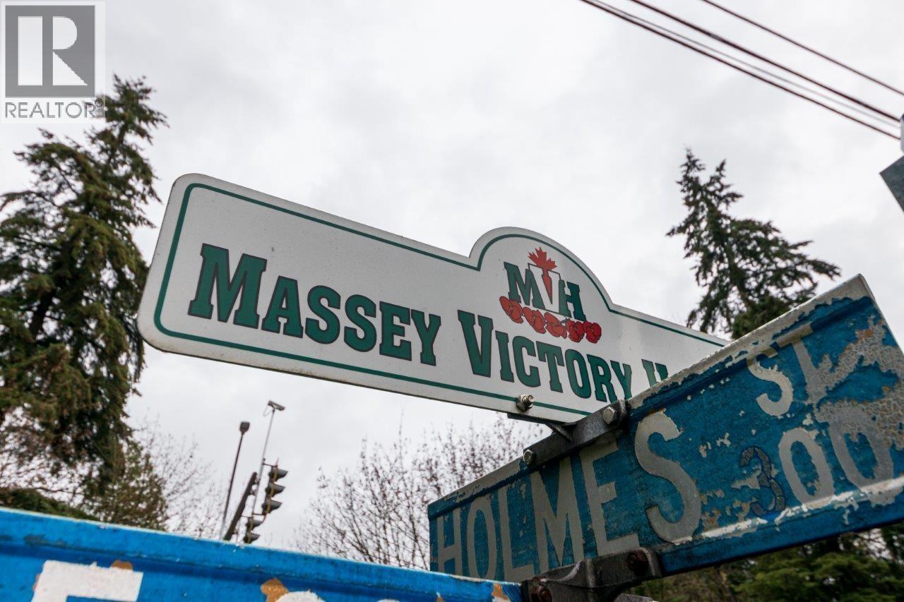 320 HOLMES STREET, New Westminster