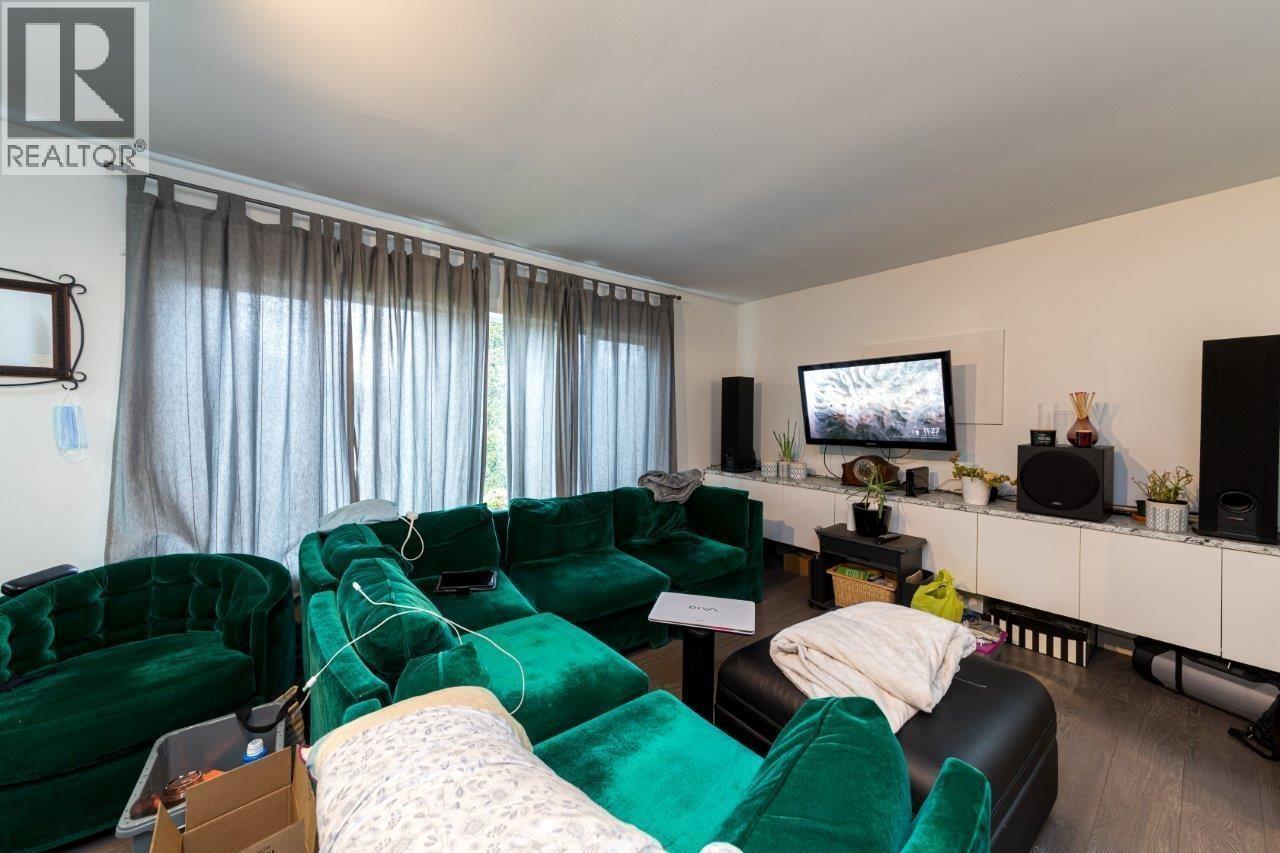 320 HOLMES STREET, New Westminster