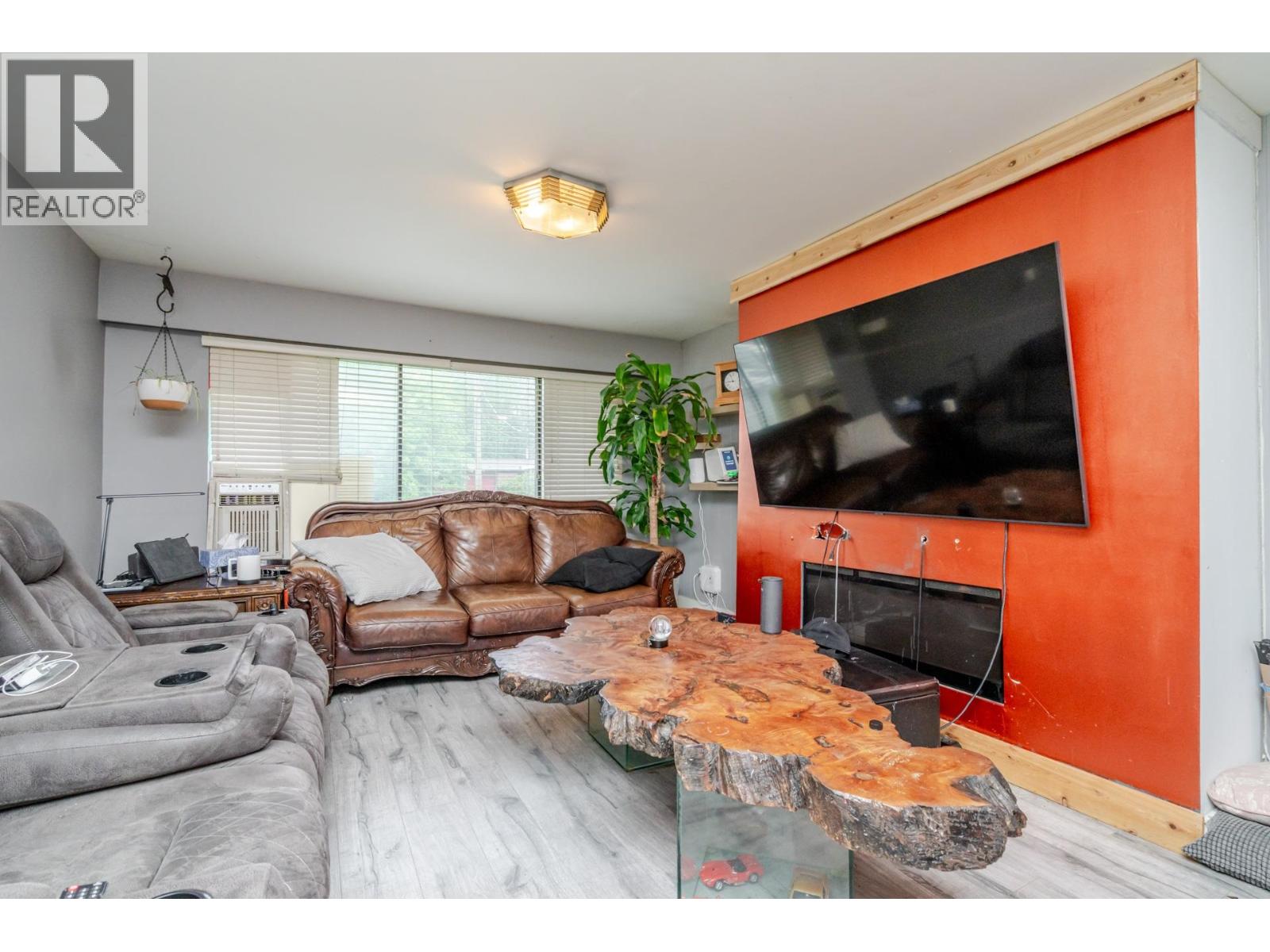 654 LINTON STREET, Coquitlam