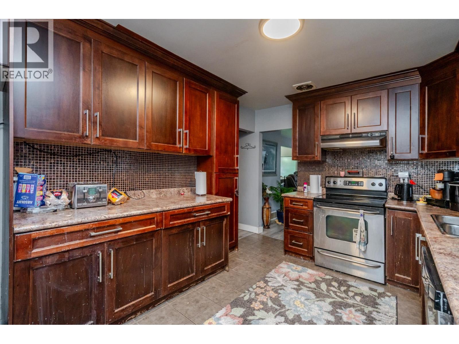 654 LINTON STREET, Coquitlam