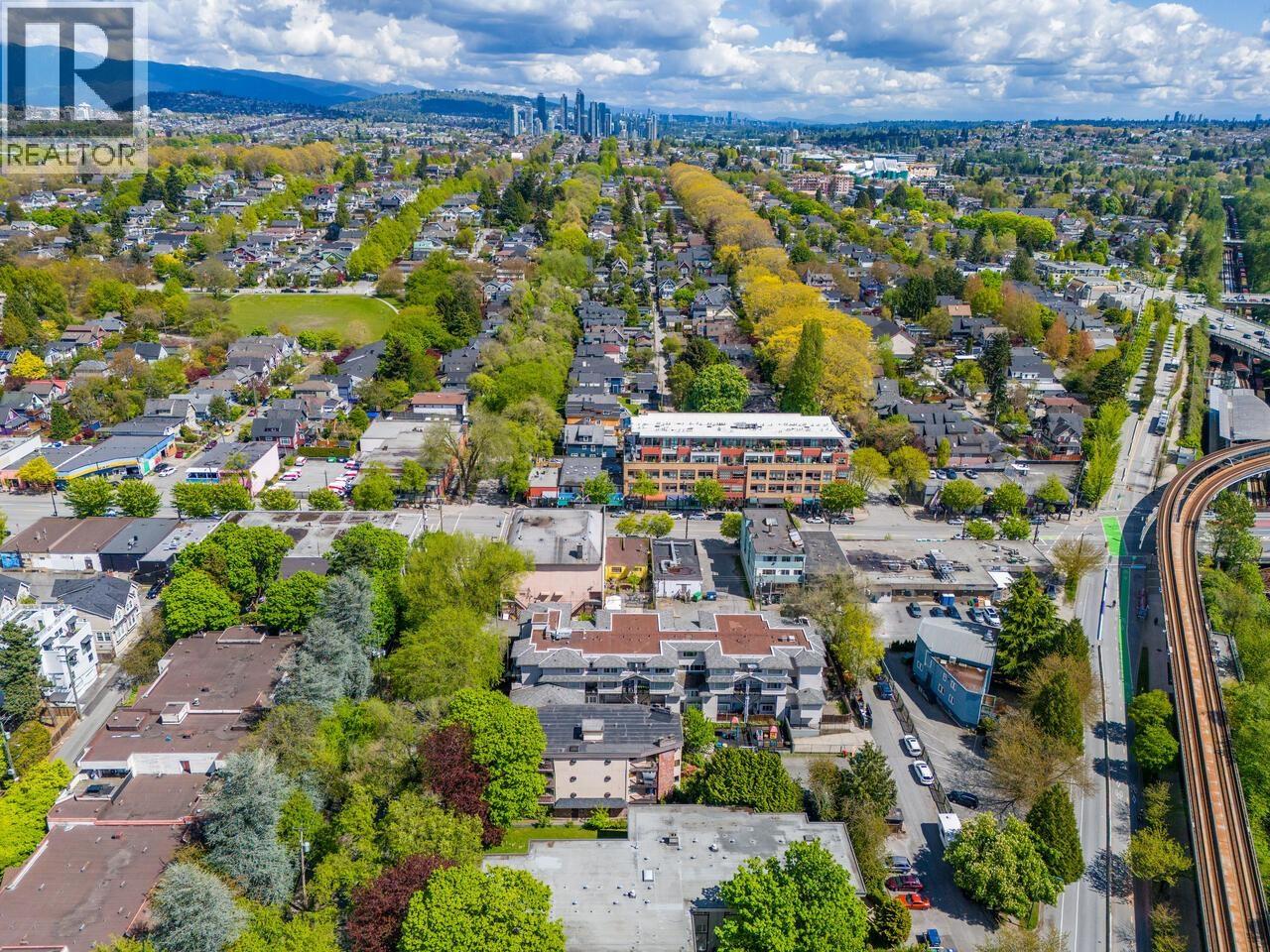 2211 COMMERCIAL DRIVE, Vancouver