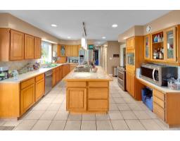 18851 74 Avenue, Surrey, BC V4N6C3 Photo 6