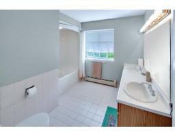 18851 74 Avenue, Surrey, BC V4N6C3 Photo 7