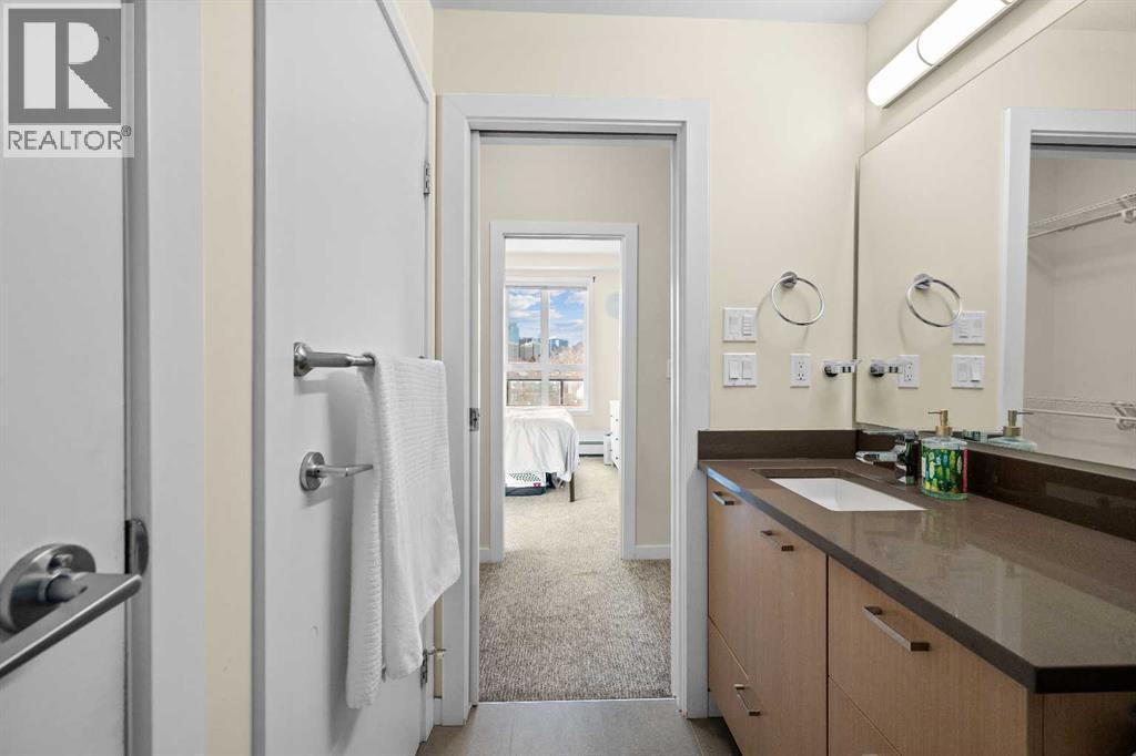 Single Family House for Sale in    Street NE Renfrew Calgary 