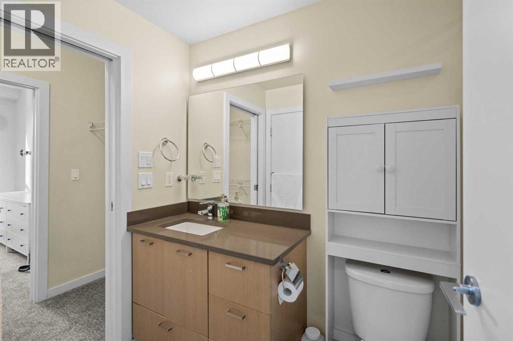 Single Family House for Sale in    Street NE Renfrew Calgary 