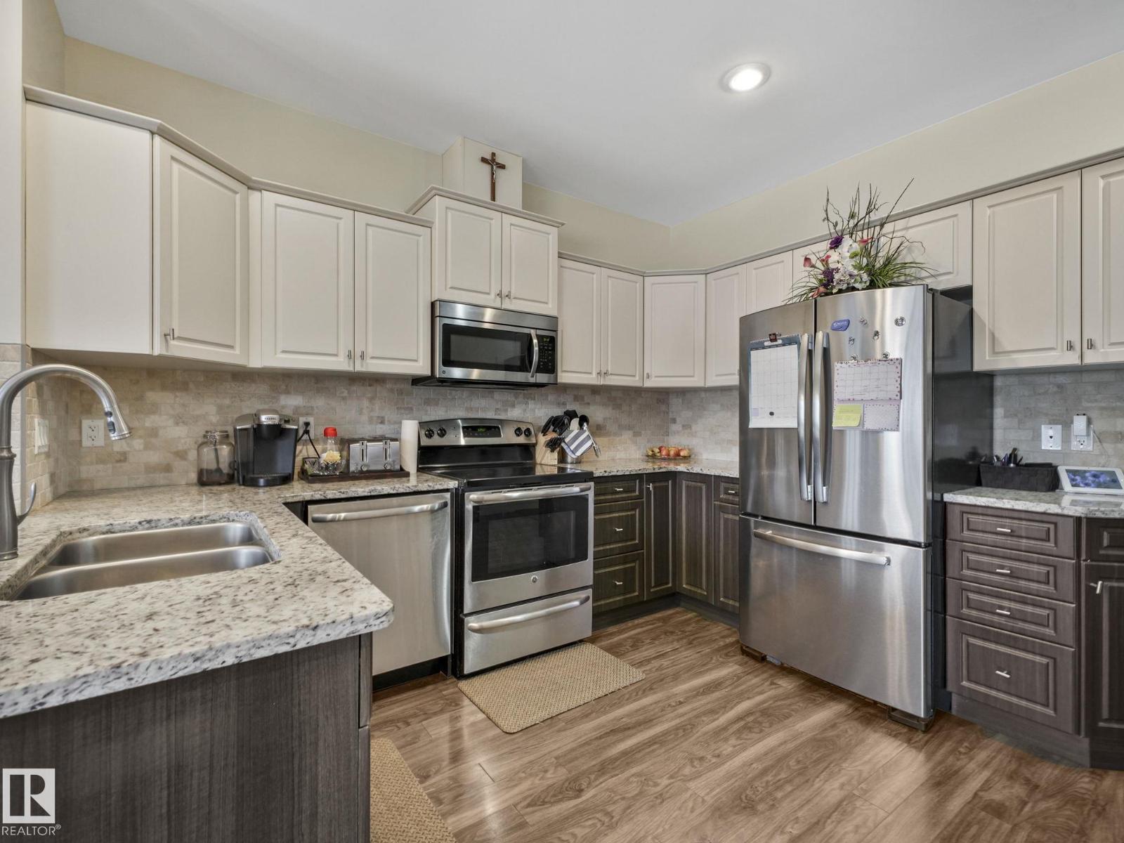 #16 3103 HILTON DR NW, Edmonton