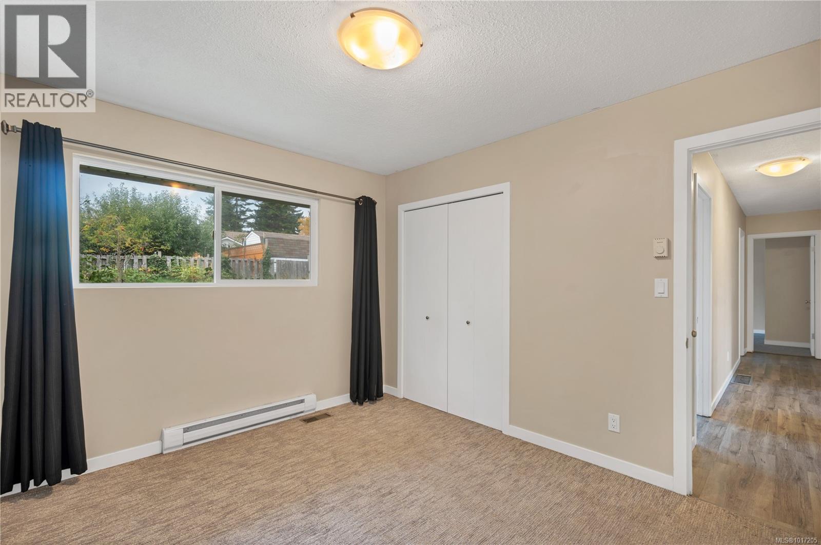 736 Nancy Greene Dr, Campbell River