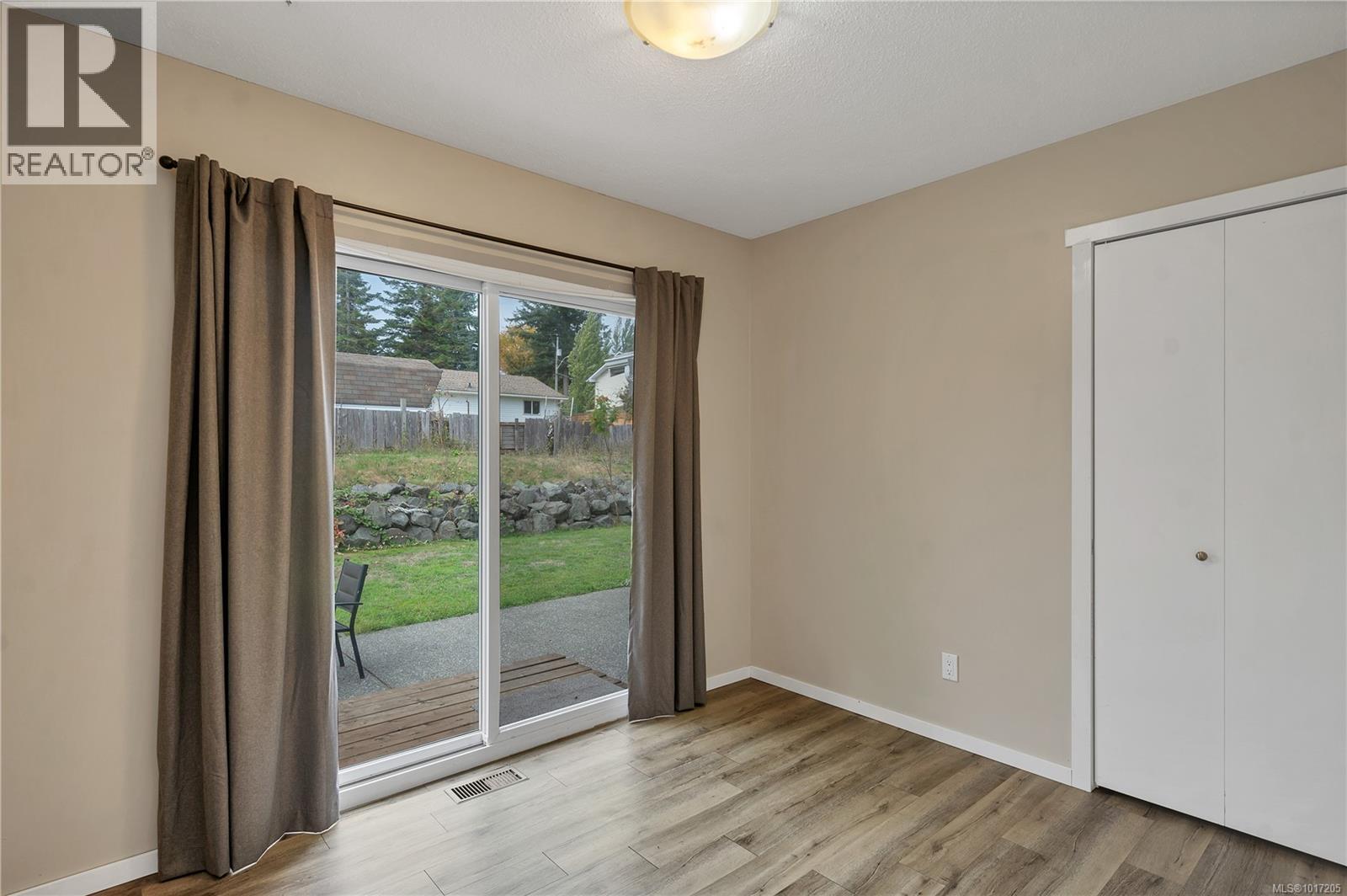 736 Nancy Greene Dr, Campbell River