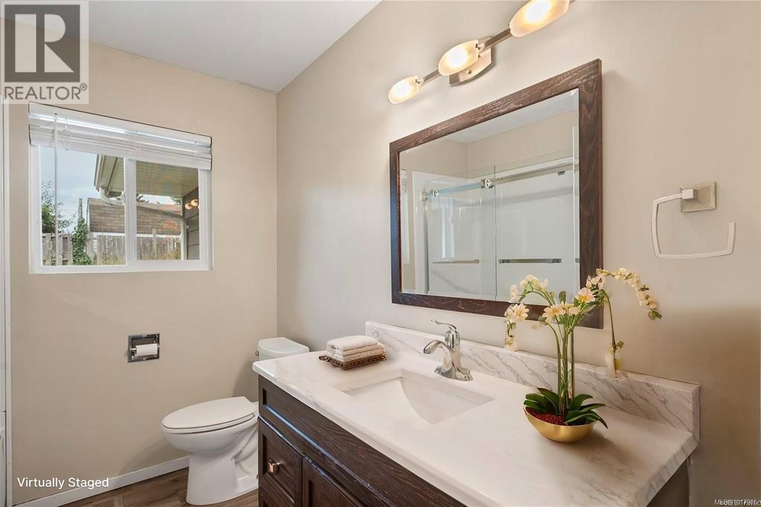 736 Nancy Greene Dr, Campbell River