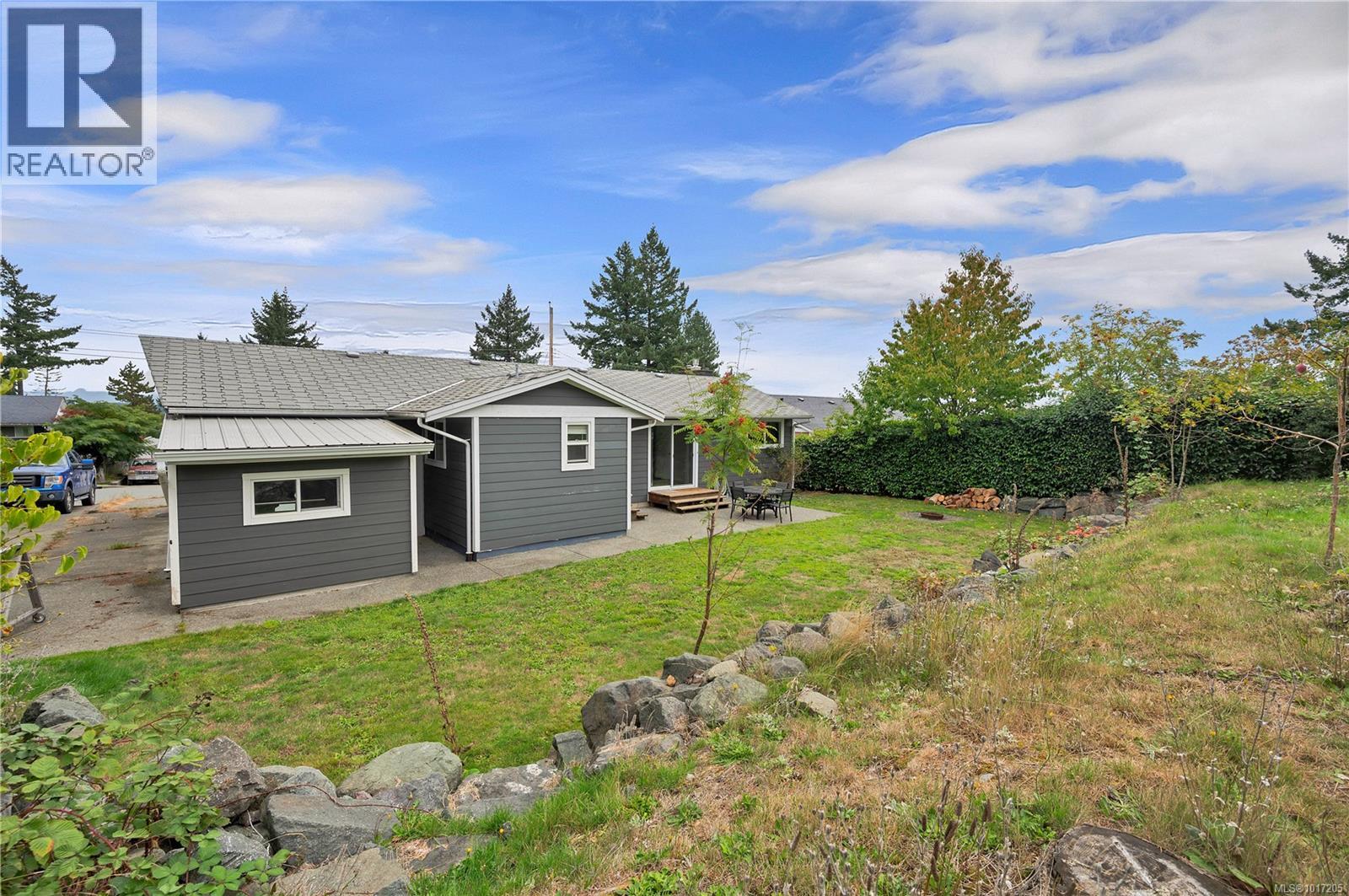 736 Nancy Greene Dr, Campbell River