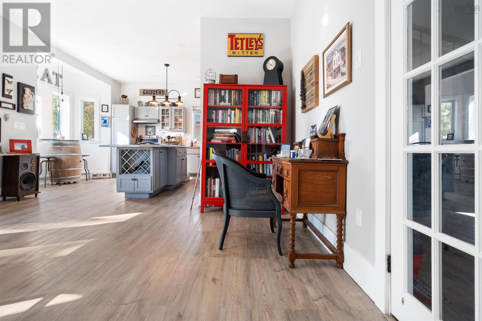 Property 24 of 48 of 51 BLACK Street