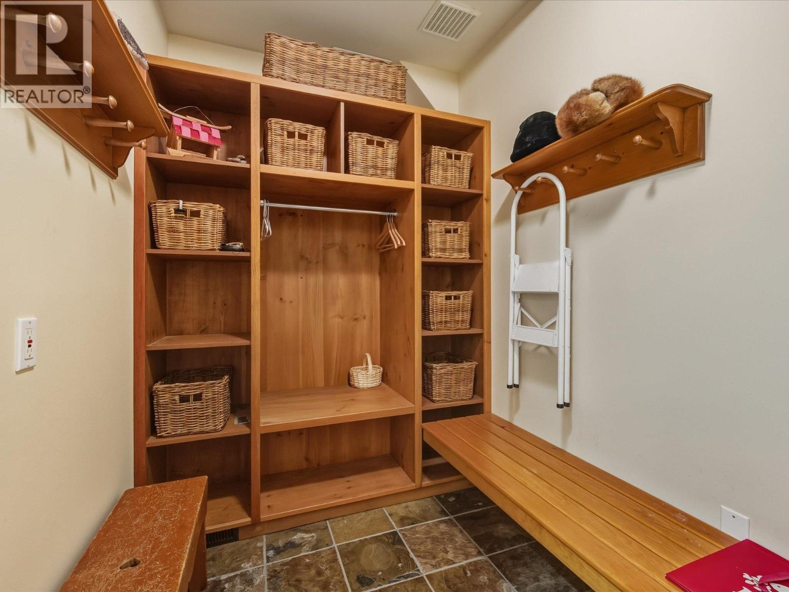 6238 PALMER DRIVE, Whistler