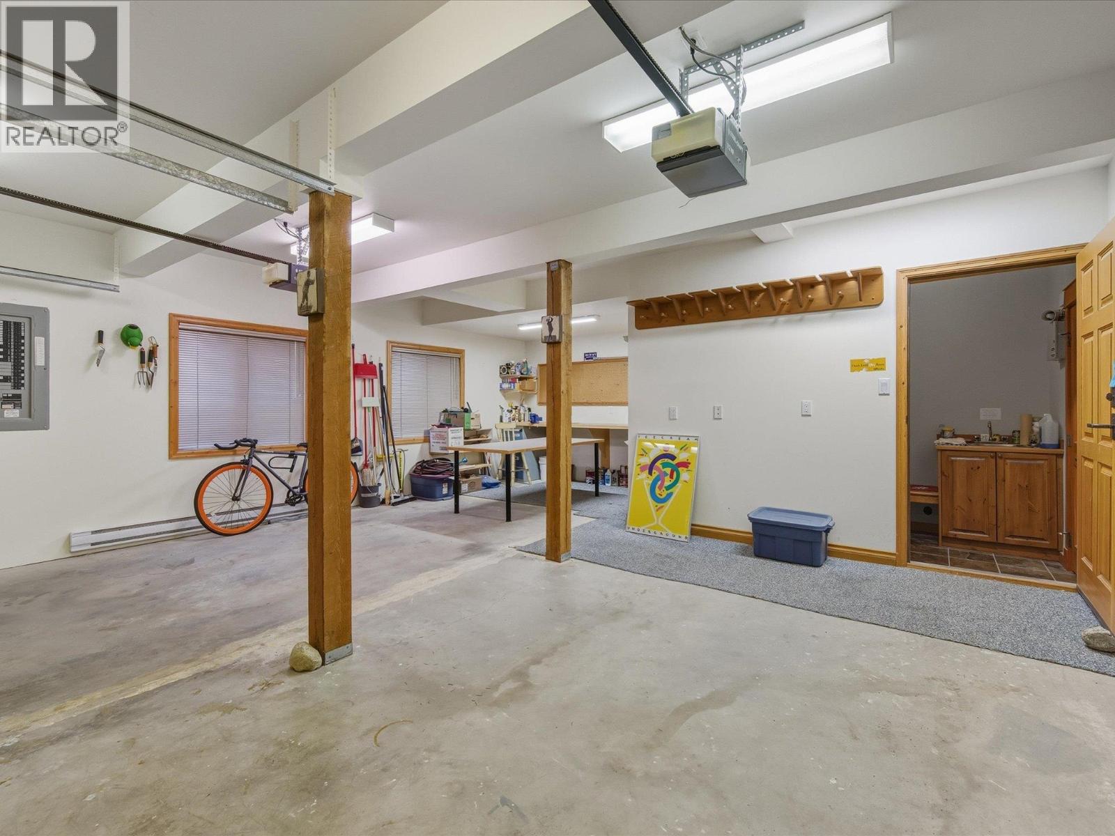 6238 PALMER DRIVE, Whistler