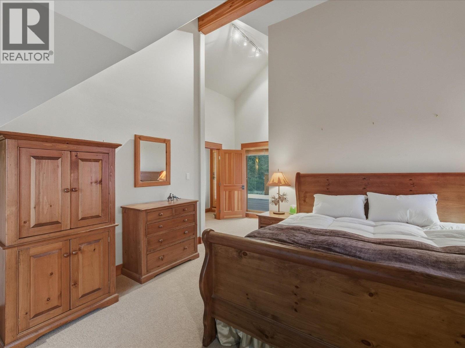 6238 PALMER DRIVE, Whistler