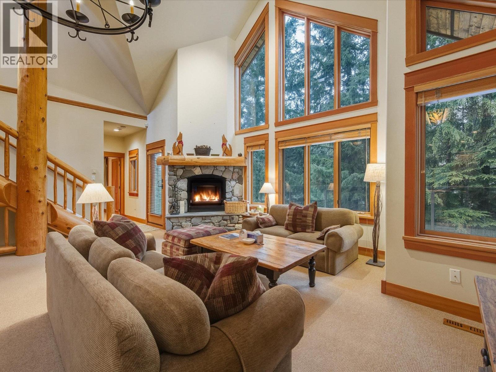 6238 PALMER DRIVE, Whistler