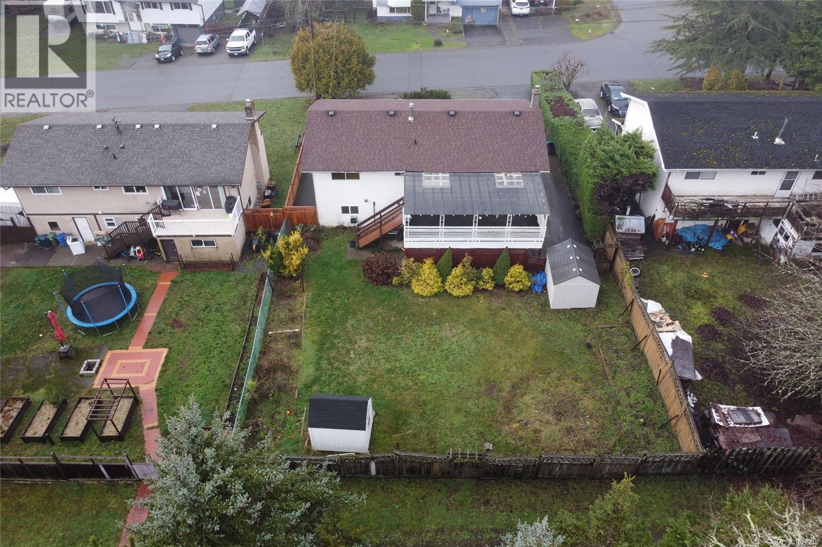 5795 Valleyview Rd, Duncan