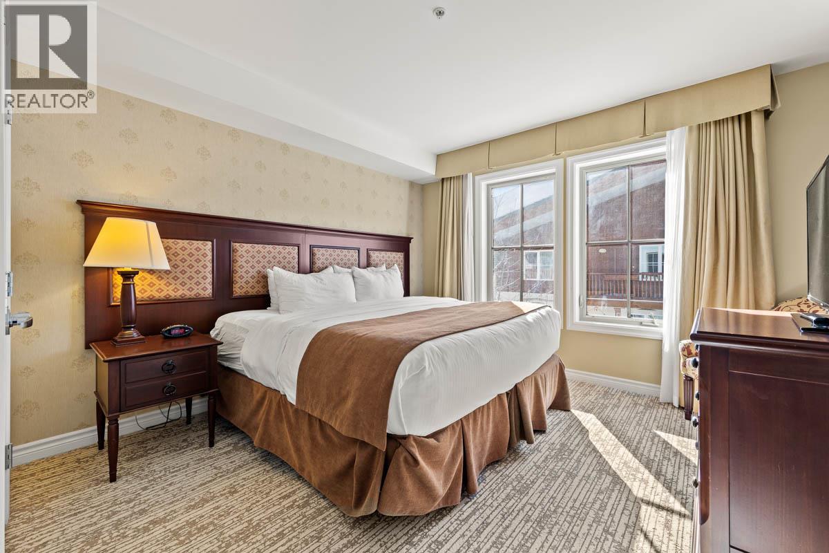 #1305B 3250 VILLAGE WAY - 21