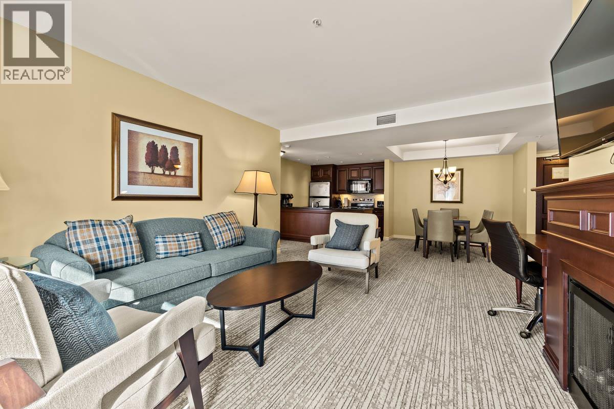 #1305B 3250 VILLAGE WAY - 9