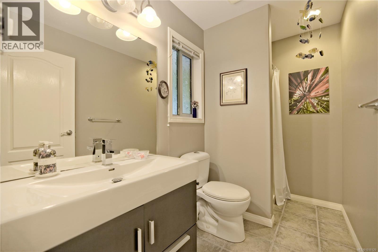 178 Elizabeth Dr, Salt Spring