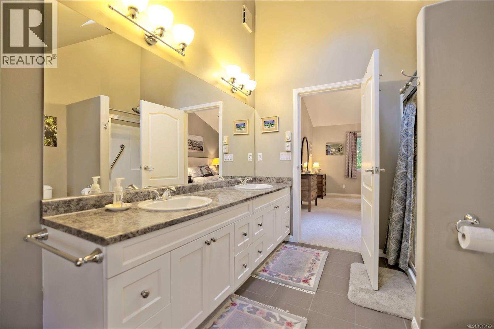 178 Elizabeth Dr, Salt Spring