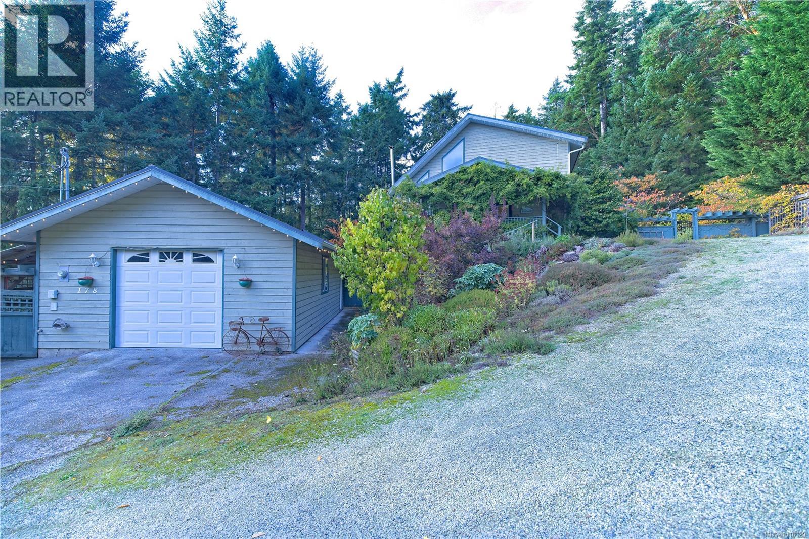 178 Elizabeth Dr, Salt Spring