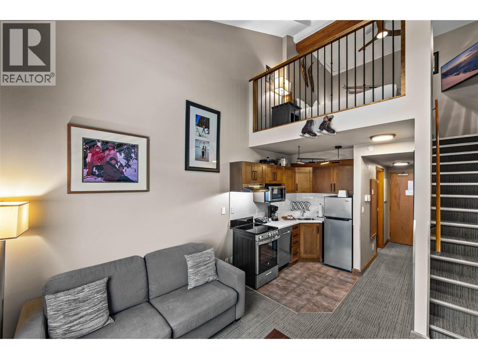 #306 3220 VILLAGE WAY - 7