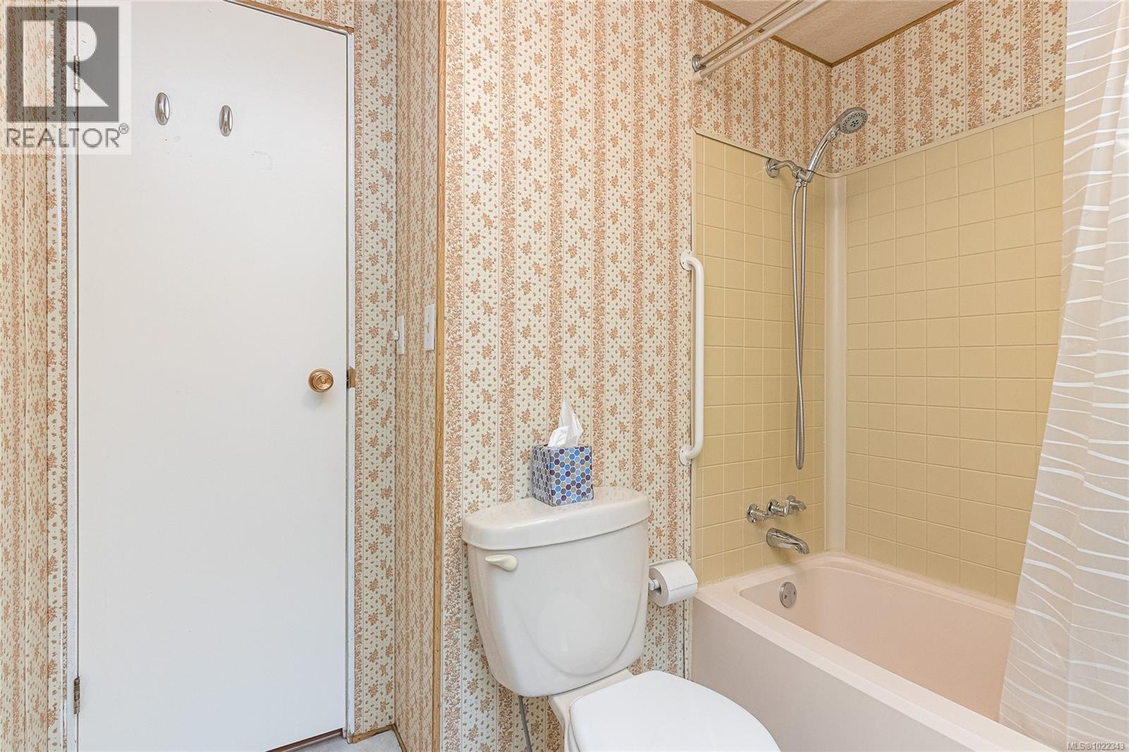 #46 3640 TRANS CANADA HWY - 26